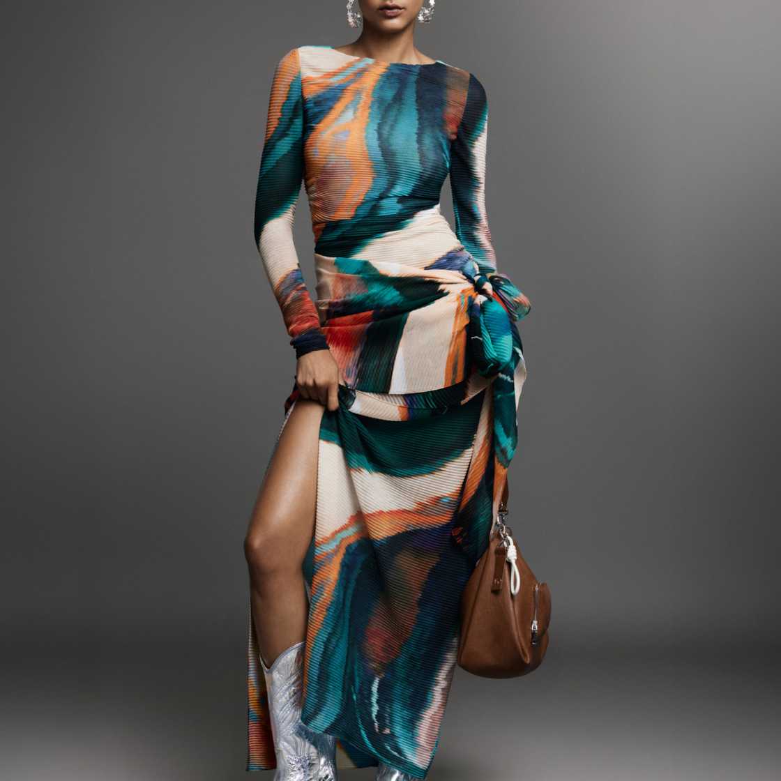 Desigual brand hero 1080x1080.jpg