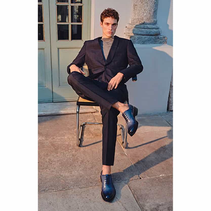 Santoni-spotlight-carousel-block-1080x1080-1.jpg