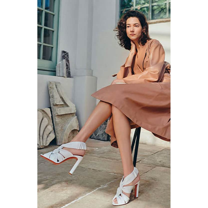 Santoni-spotlight-carousel-block-1080x1080-2.jpg