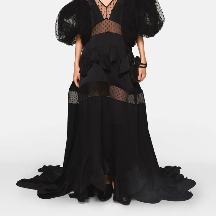 Stella-McCartney-spotlight-carousel-block-1080x1080-1.jpg