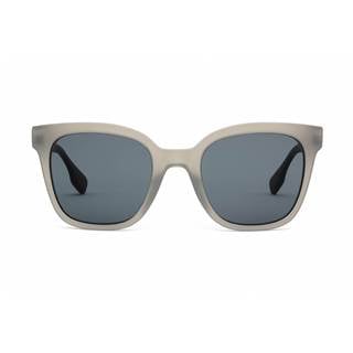 *Burberry sunglasses. Cannot be combined with other discounts or promotions. (RRP €279 | Outlet price €195).