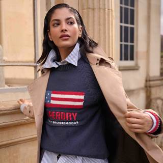 3 T-shirts for €65, valid on the men’s collection
3 T-shirts for €55, valid on the women’s collection
2 Graphic Sweatshirts for €85, valid on the men’s and women’s collection.