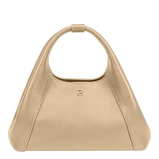 *Adara shoulder bag S.  While stock lasts. Cannot be combined with other discounts. Available in marzipan beige, cognac brown und crimson red. (RRP €575 | Outlet price €399).