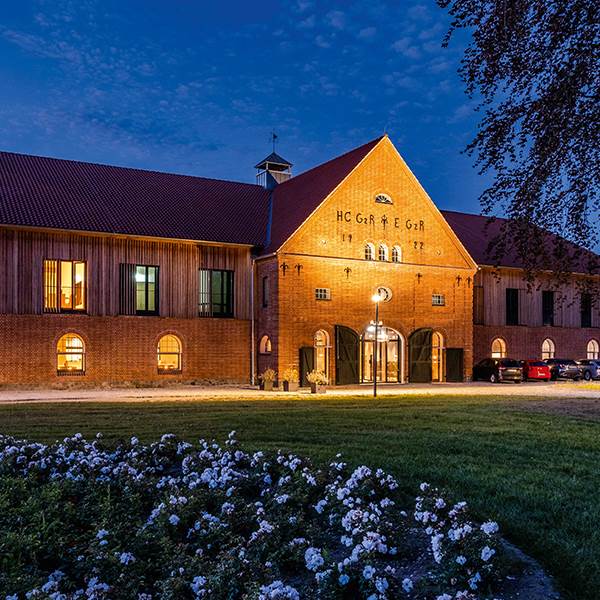 Hotellet Breitenbug om natten om vinteren.
