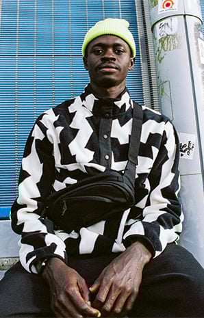 item.ImageAlternativeTextWithFallback