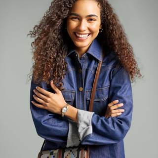 What pairs well with denim on denim? The new fall arrivals at Fossil Outlet: graphic prints, classic timepieces, and layerable jewellery. Shop it all now. Up to 70% off* 



